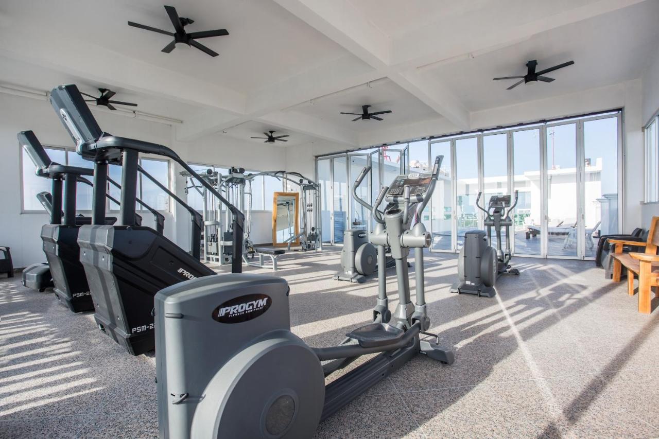 Capital O Cancun Ocean View, Cancún Eksteriør billede The gym at the 10th floor